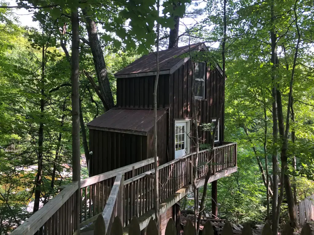Cozy treehouse in the woods in the Catskills region of New York. 