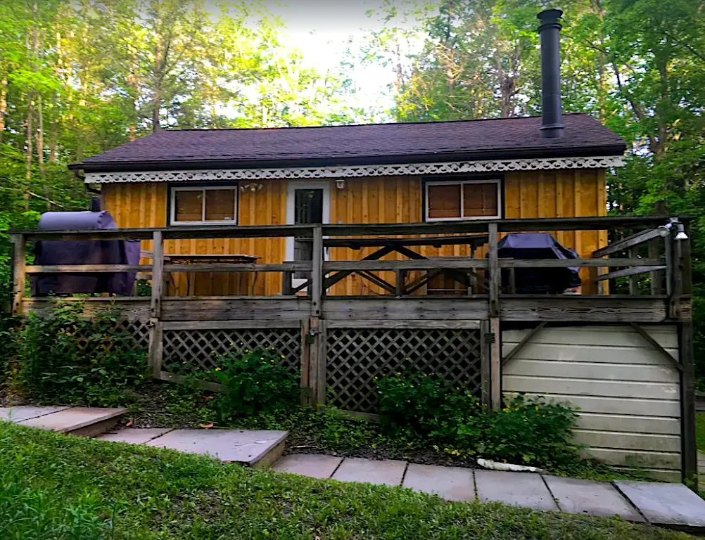 Charming secluded Mountain House with Creek View near Hunter Mountain. 