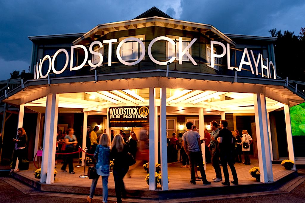 Exterior of the Woodstock Playhouse in the eveing.