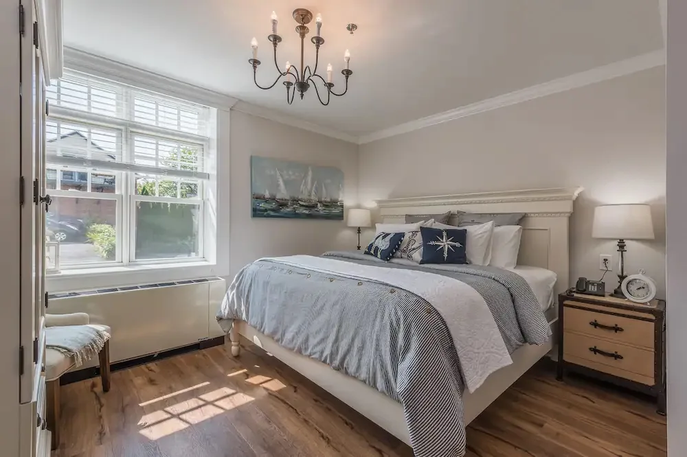 Nautical-themed rooms inside the Harbor House Inn, home to one fo the best romantic getaways in NY. 