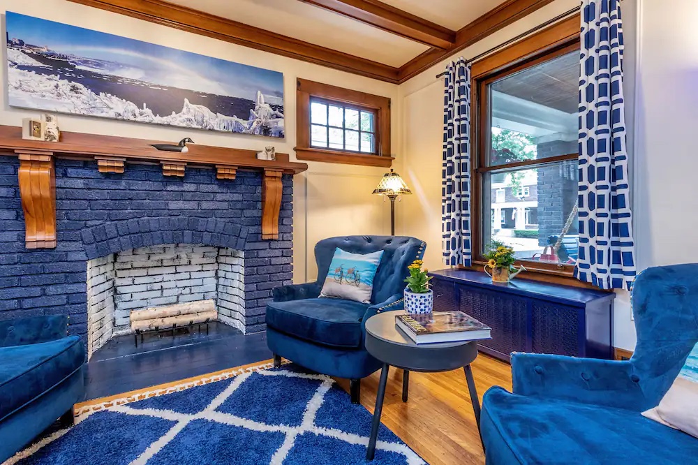 The beautiful blue living room of The Butler House Bed and Breakfast near Niagara Falls. 