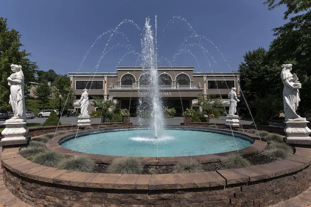 Fountain at Villa Roman resort, one of the best all-inclusive resorts in the Catskills. 