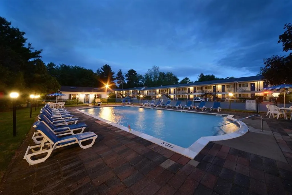 The outdoor pool at the Saratoga Turf and Spa Hotel which has one of the fun hot springs in NY.