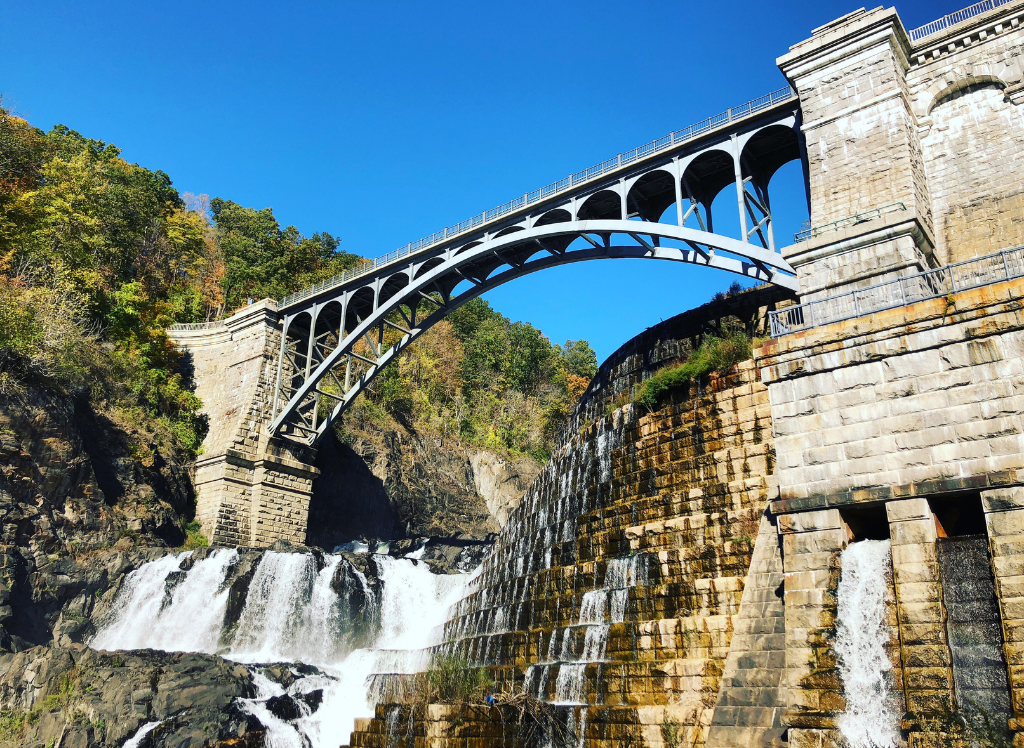 One of the best waterfalls in New York is at the Kensico dam in Valhalla. 