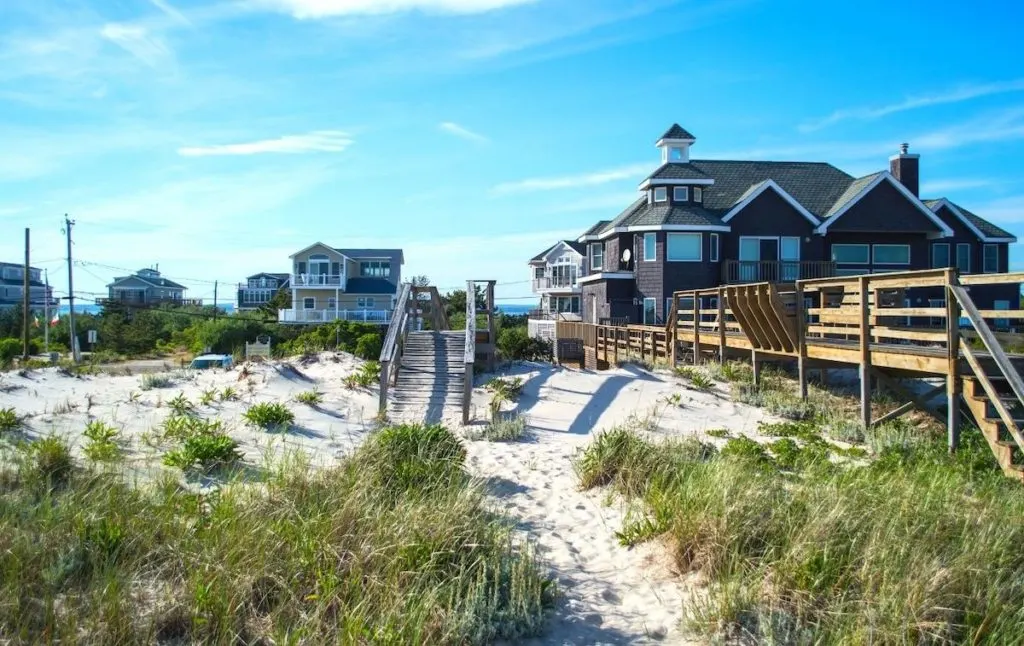 Giant Mansions in the Hamptons. 