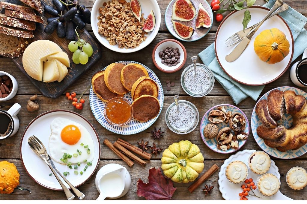 Aerial view of brunch, one of the top things to do in the Hamptons. 