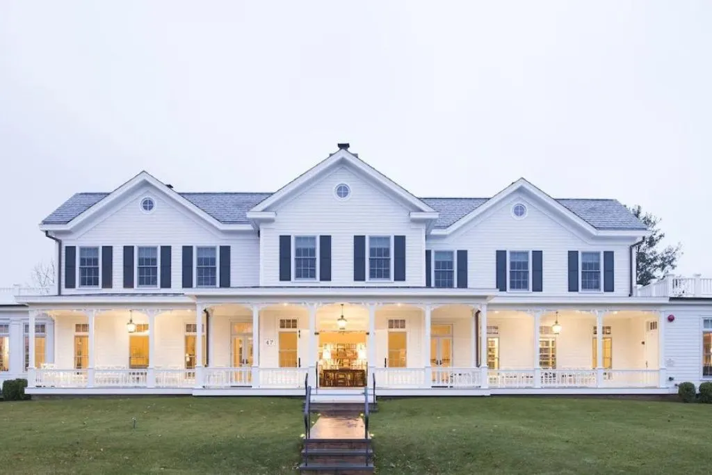 Exterior of the Quogue Club at Hallock House, one of the best hotels in the Hamptons. 