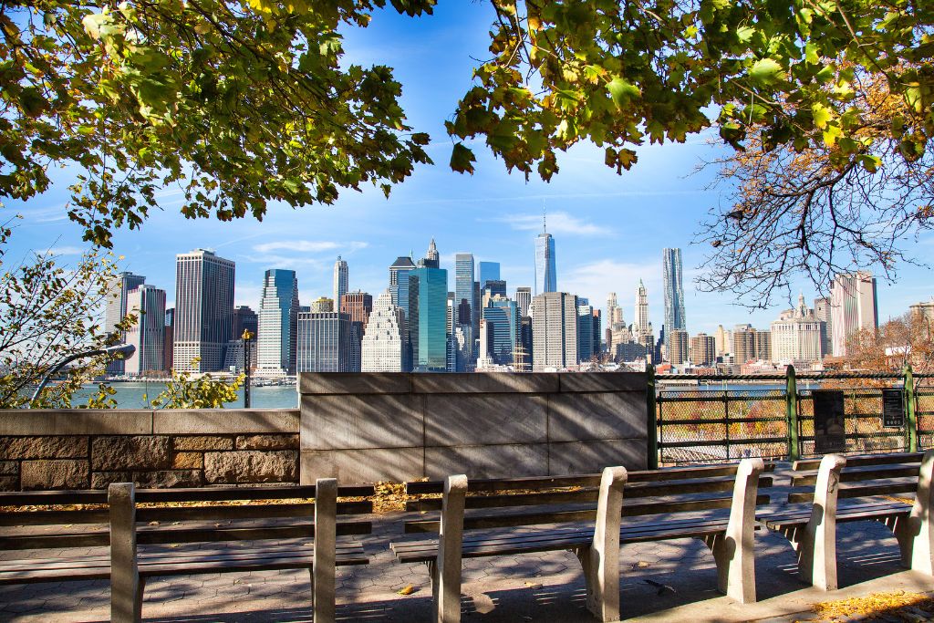 View of the Manhattan skyline from Brooklyn Heights during one  of the best Brooklyn walking tours. 