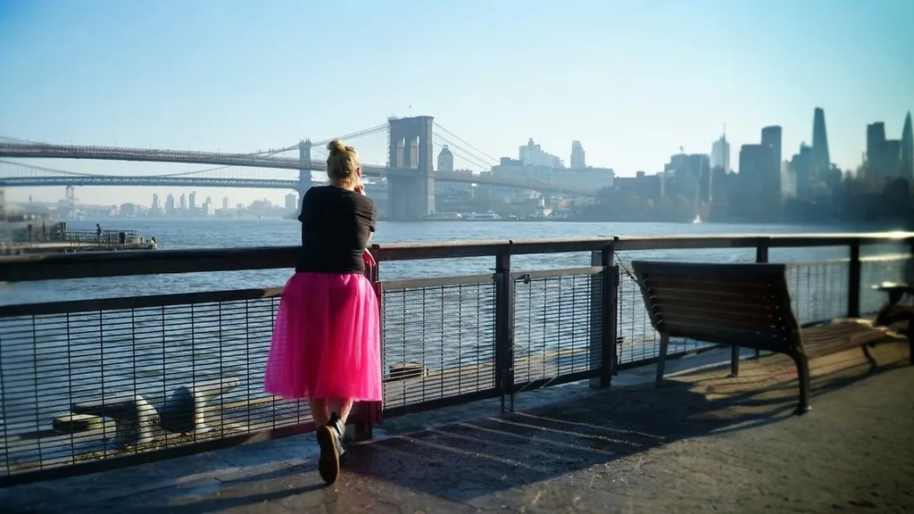 Kelly on Brooklyn Bridge